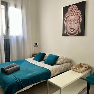 STUDIO Intra Muros au calme LʼIsle-sur-la-Sorgue