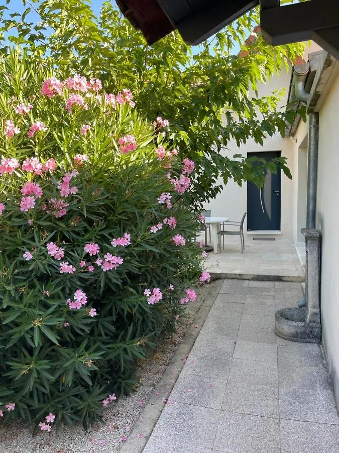 Holiday home Petite Maison Pres Du Centre L'Isle-sur-la-Sorgue